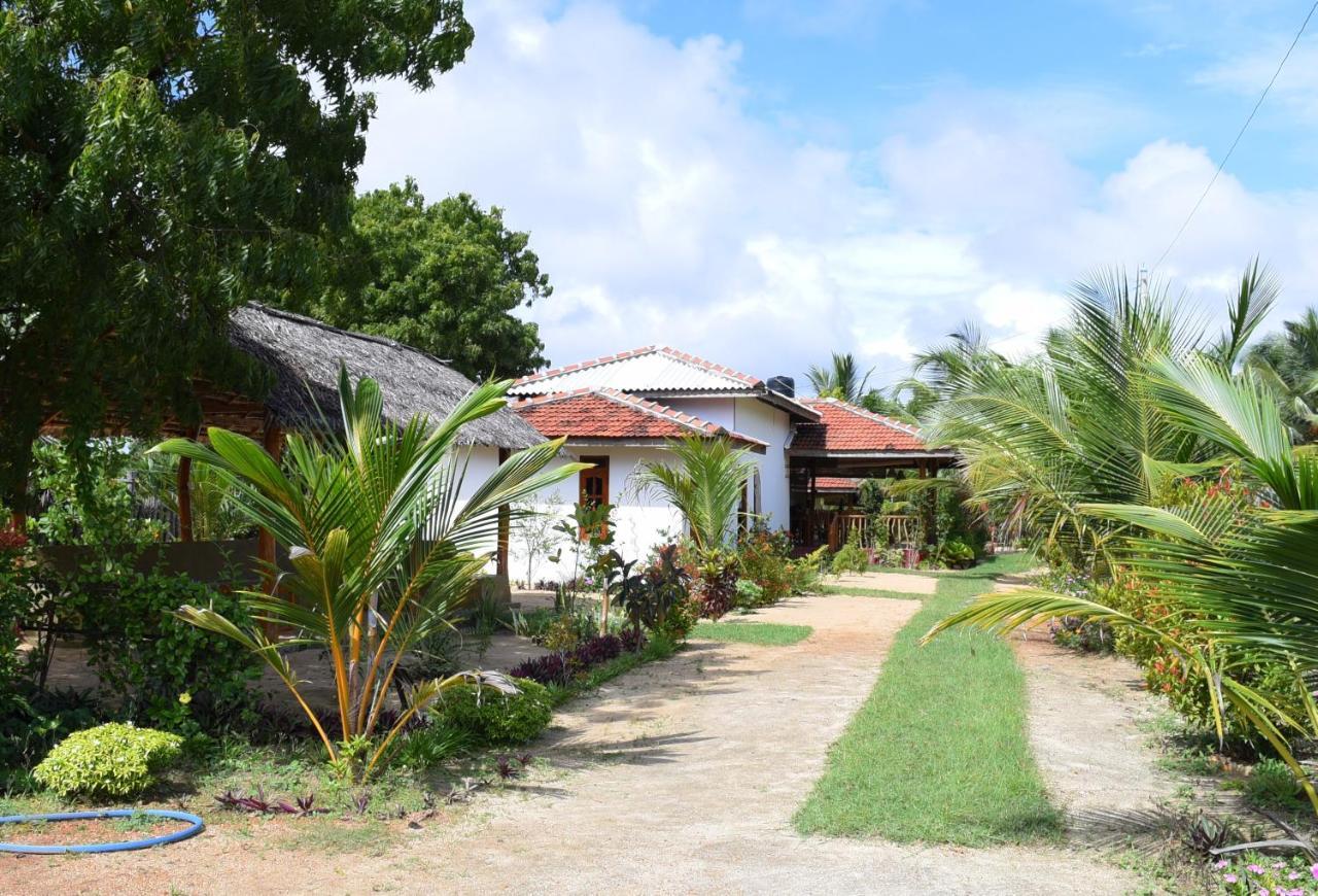 Prime Surfers Bungalow Arugam Bay Exterior foto